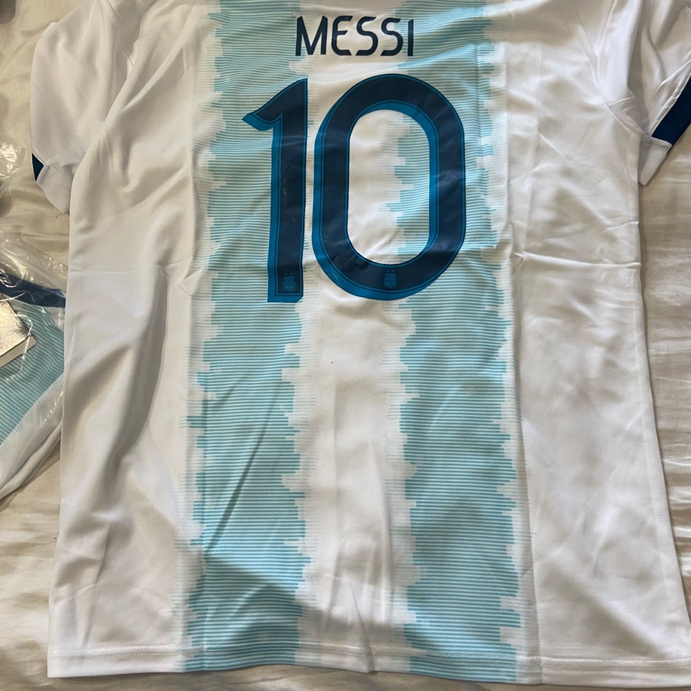 Messi argentina soccer jersey - Picture 4 of 7